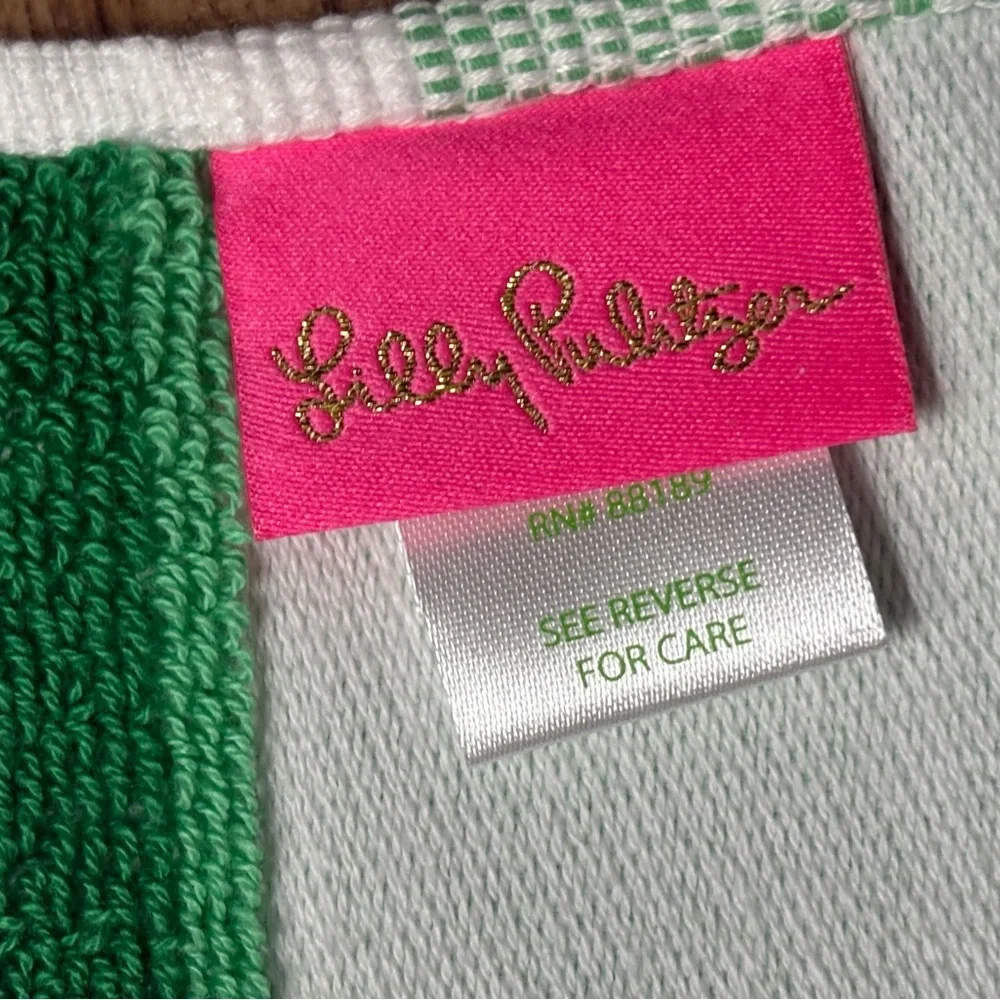 Lilly Pulitzer spearmint let’s go bananas leaf print large Jacquard beach towel